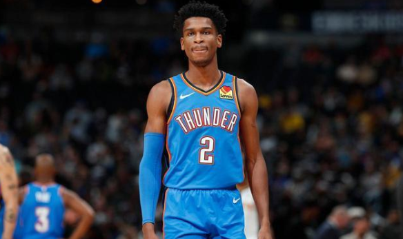 却在管理层 却在管理层